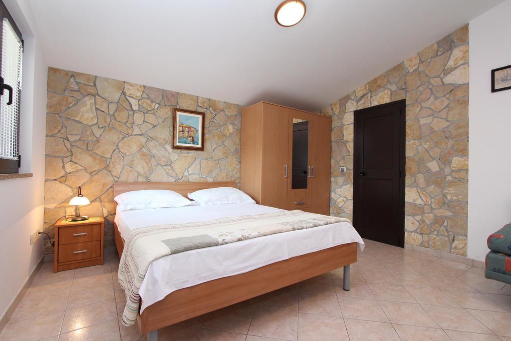 Apartments Marlina 罗维尼 外观 照片