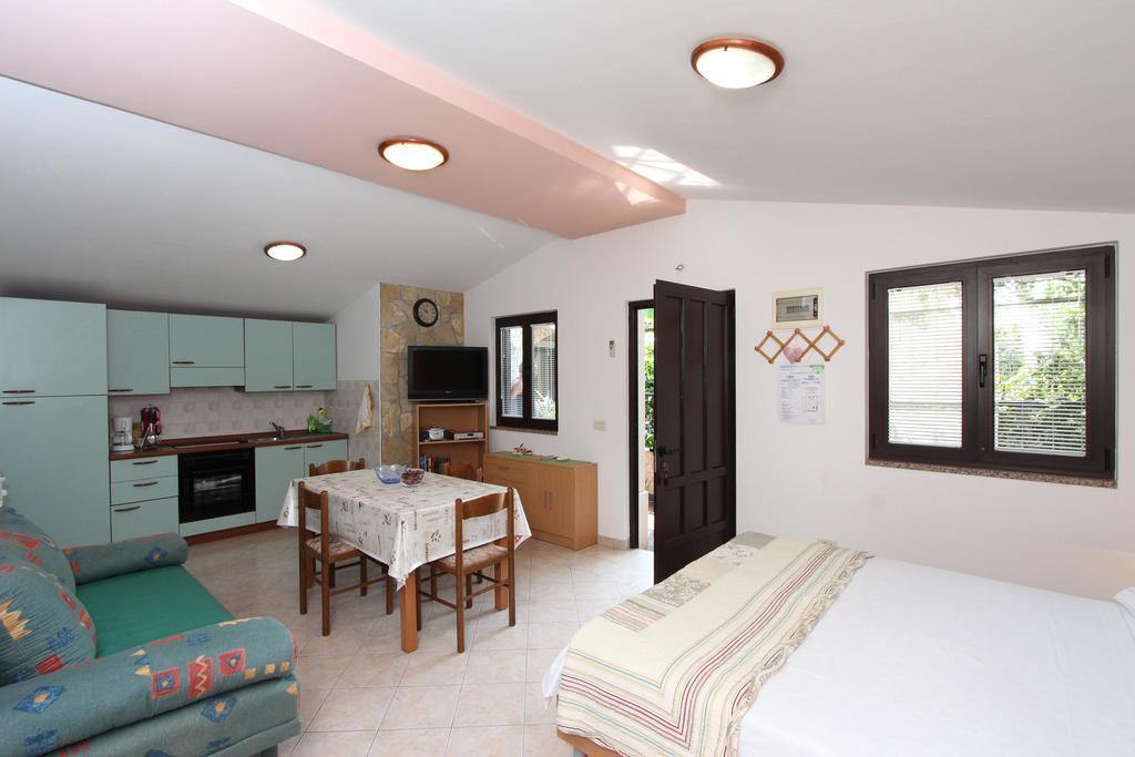 Apartments Marlina 罗维尼 外观 照片