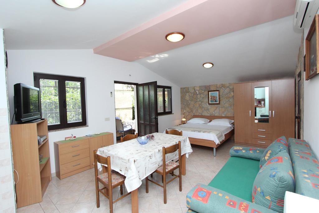 Apartments Marlina 罗维尼 外观 照片