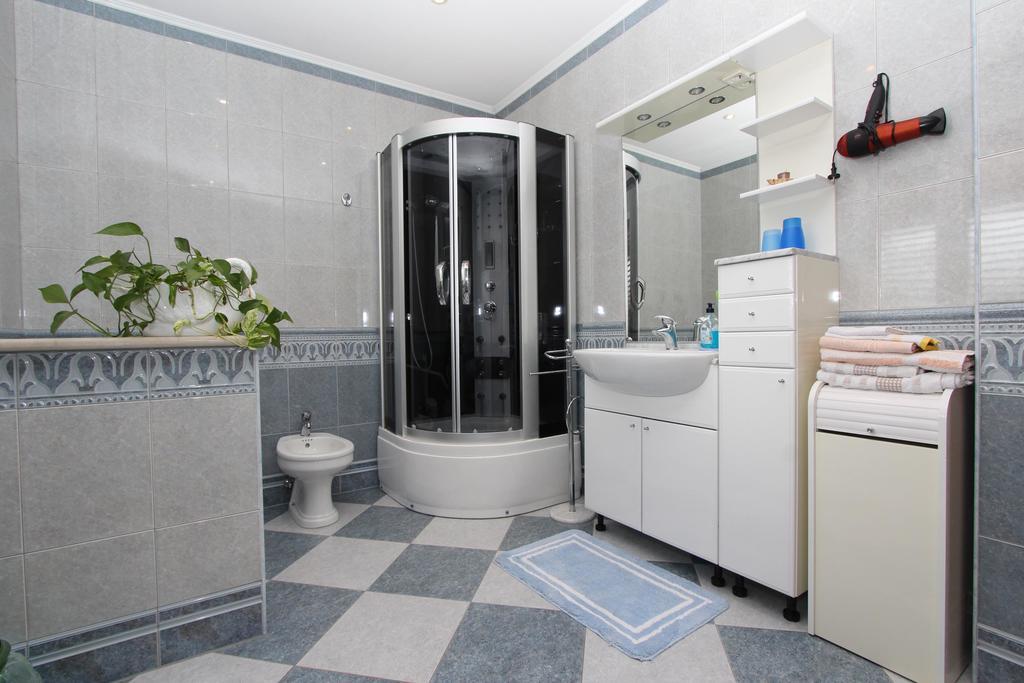 Apartments Marlina 罗维尼 外观 照片